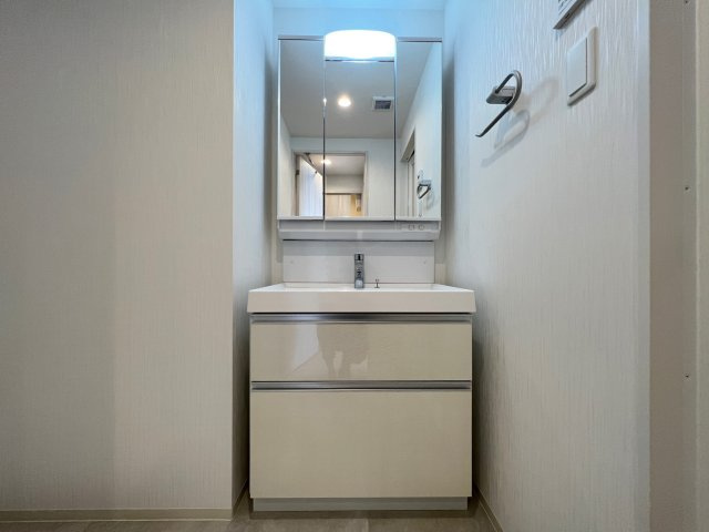 Vinoプレジオ本町の独立洗面台