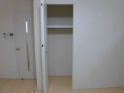 【収納】 | フジパレス東淡路 | 奥行きのある大きな収納スペースです