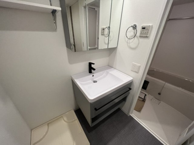 【洗面所】 | セレニテ天六リアン