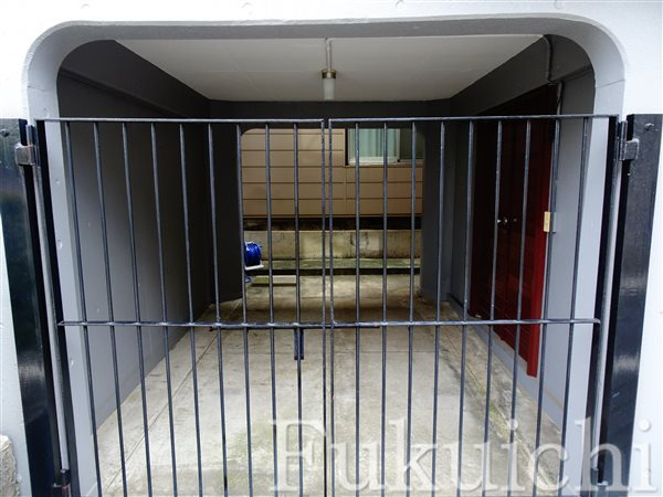 長﨑邸貸家の駐車場