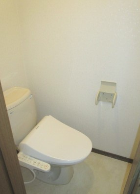 OCTOHOUSEのトイレ|ゆったりとした空間のトイレです