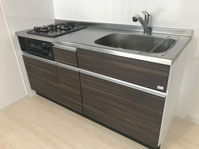 【キッチン】 | Grandticグランソレイユ別府（グランティックグランソレイユベフ） | 別号室の写真になります。現況優先。