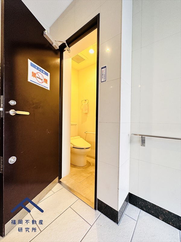 アルファライフ博多南のその他共用部分|1階エントランスには共用トイレもお使いいただけます