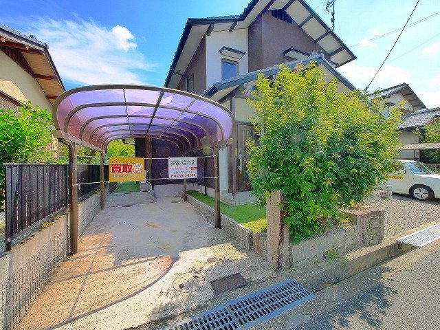 木津川市南加茂台１３丁目戸建の駐車場