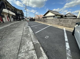 【駐車場】