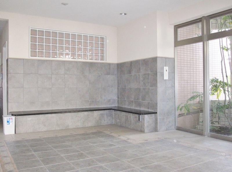 和泉市伯太町１丁目の賃貸マンションの駐車場|駐車場完備です