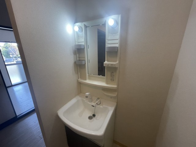 Ｏ・Ｂハイツ　B棟の洗面所