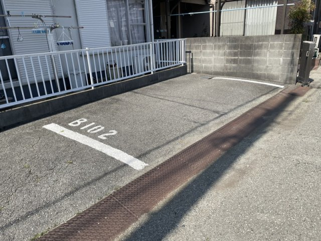 Ｏ・Ｂハイツ　B棟の駐車場