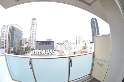 【バルコニー】 | セイル淀屋橋 | お洗濯にも便利なバルコニー付き