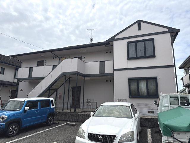 松本駅前ハイツの外観