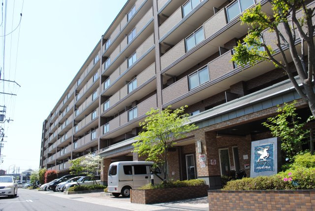 ３沿線利用可能☆広いルーフバルコニー付☆３方角住戸につき開放感あり☆４ＬＤＫ☆パデシオン桃山の外観|外観