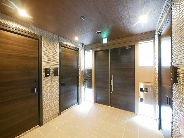 アクシア信楽のエントランス