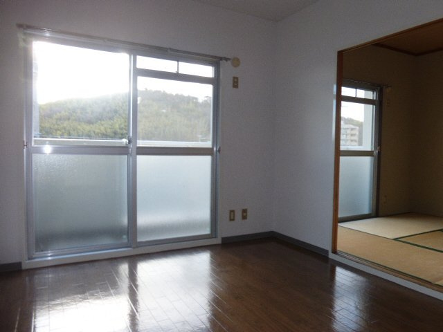 プランドール柳井の居間・リビング