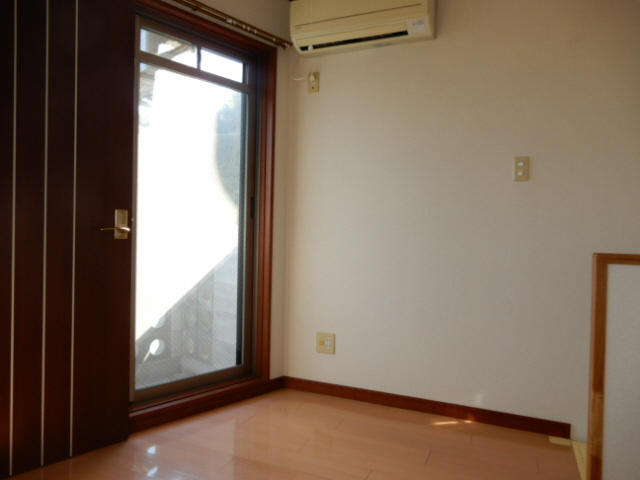 ベルフラワー岡町の子供部屋