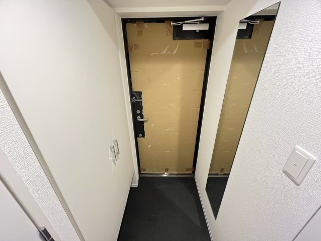セレニテ三宮リアンの玄関