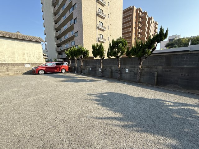 アートマンションの駐車場