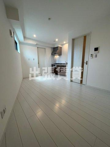 仲介手数料0円！NAGOYA THE NAVYWOODの居間・リビング