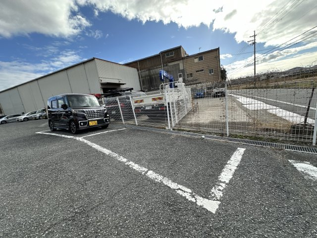 サンパレス小野の駐車場
