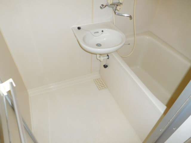 ハイネスモンの浴室