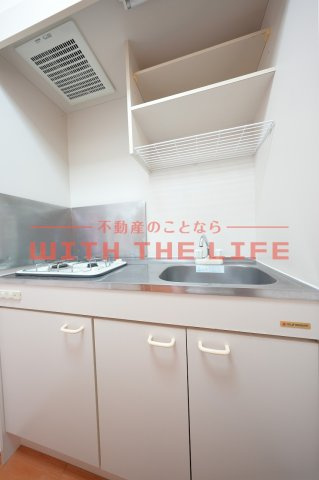 シャンベルジュK☆T【10.000円キャッシュバック対象物件】のキッチン|コンパクトなキッチンで掃除もラクラク