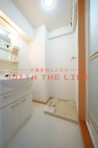 シャンベルジュK☆T【10.000円キャッシュバック対象物件】の独立洗面台|朝の身支度には欠かせない独立洗面化粧台