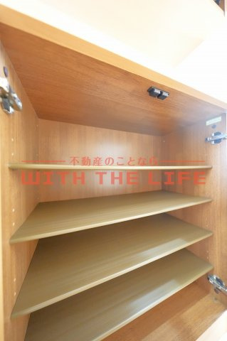 シャンベルジュK☆T【10.000円キャッシュバック対象物件】の収納|こまごまとしたものを収納できそうですね