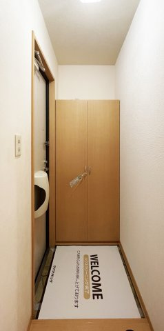 アクシス南島田　A棟の玄関
