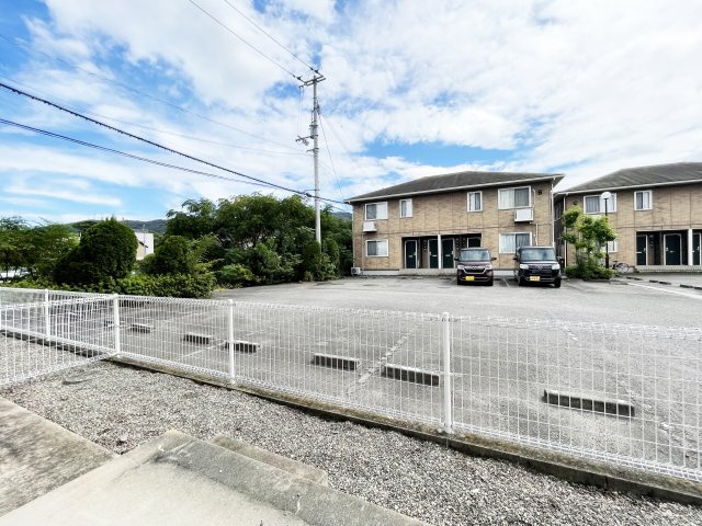 アクシス南島田　A棟の庭