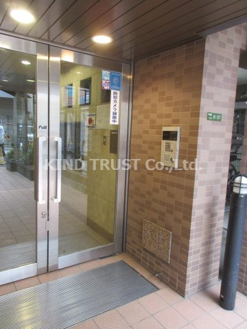 シーズ梅田東のエントランス|建物の内部です