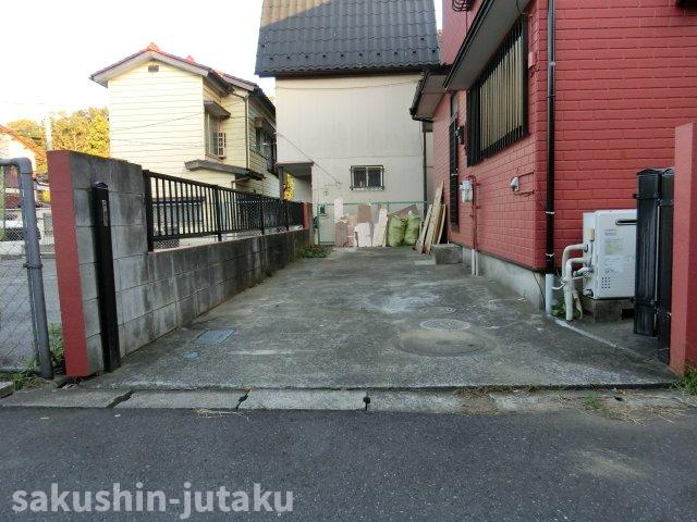 八千代台東２丁目　中古戸建の駐車場|縦列２台