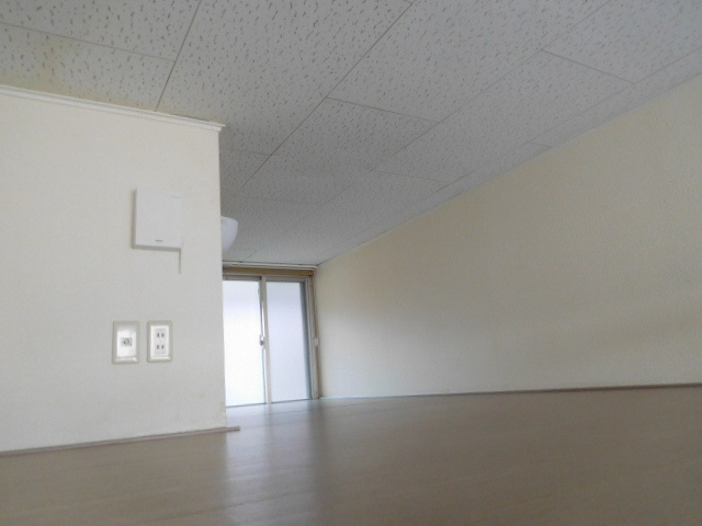 レオパレス西田の内装