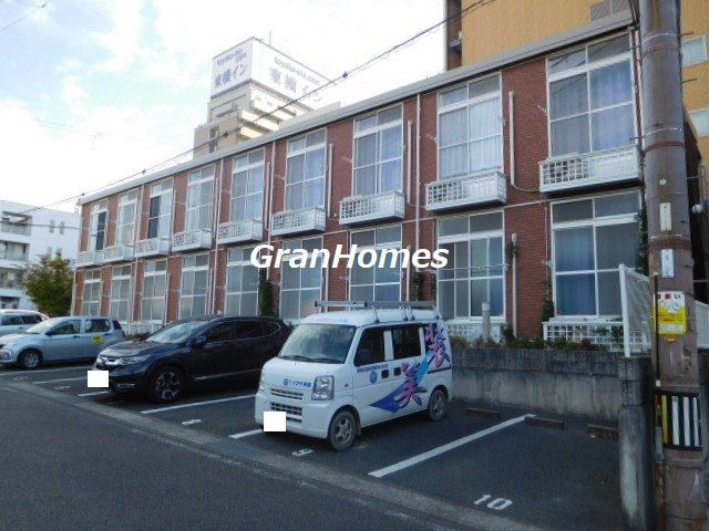 レオパレス西田の外観