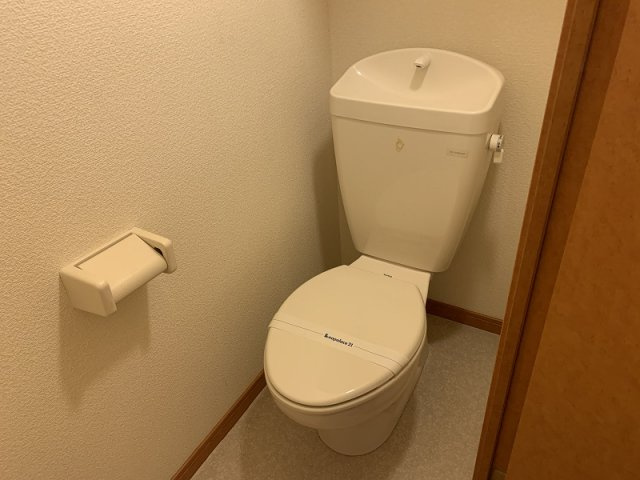 レオパレス１１８Ⅲのトイレ|お風呂・トイレ別です。