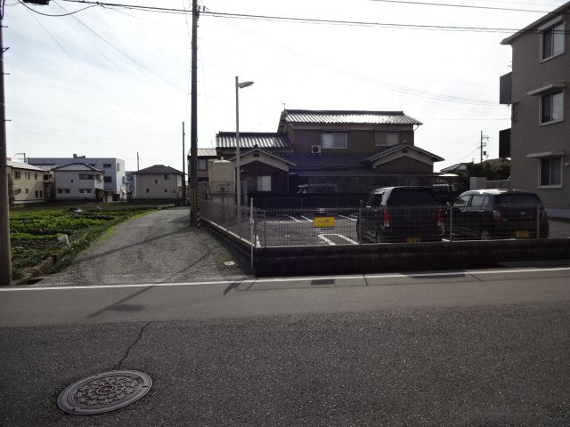 レオパレス西はりまの駐車場
