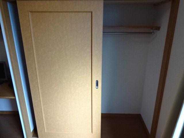 レオパレス若草の収納