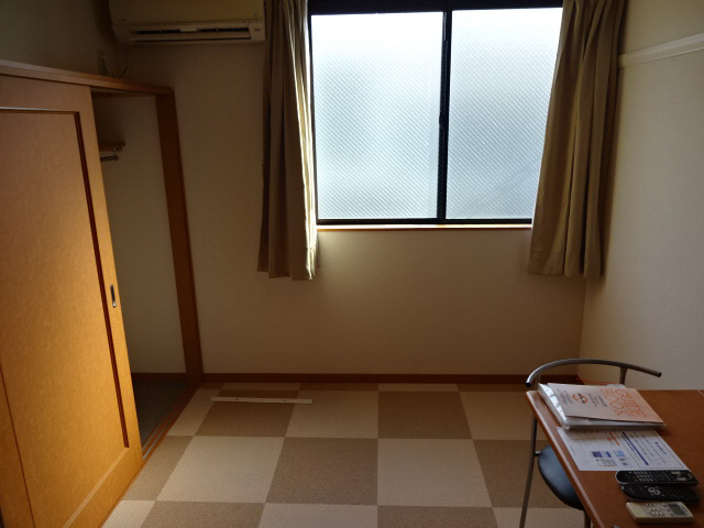 レオパレス若草の内装