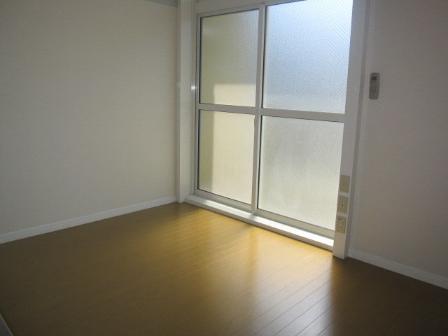 レオパレス毘沙門の子供部屋