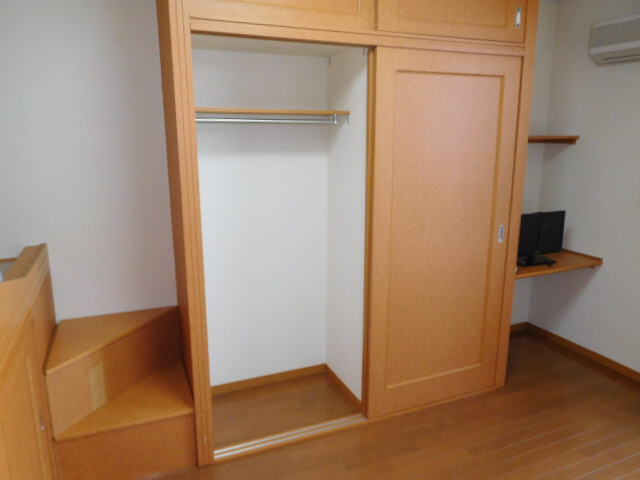 レオパレスデンファレ花田の収納