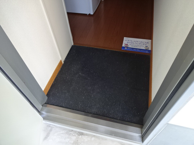レオパレスＣｏｍｏｄｏⅡの玄関