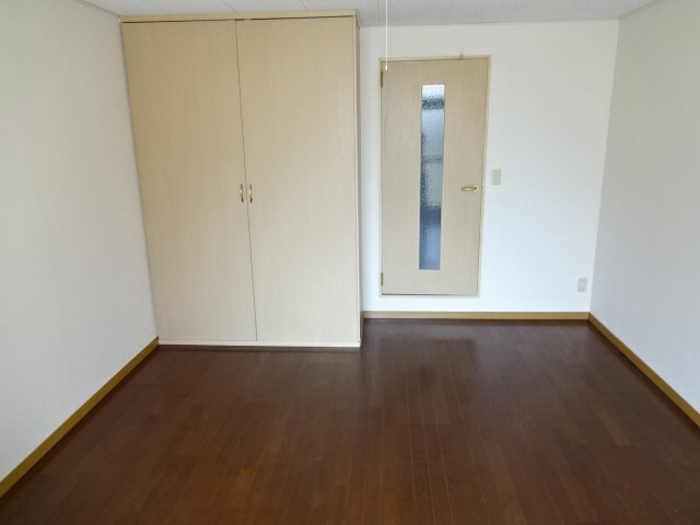 レオパレス飾西の内装