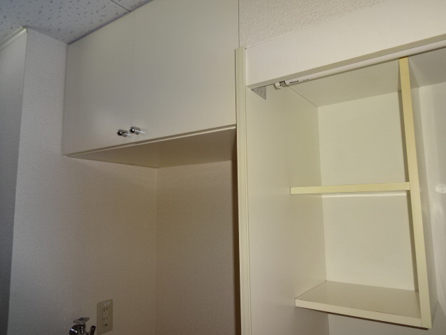 レオパレス飾西の収納