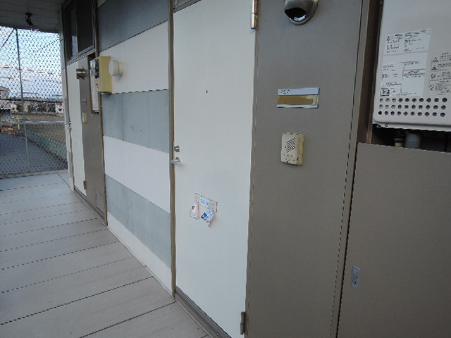 レオパレス仁豊野のエントランス