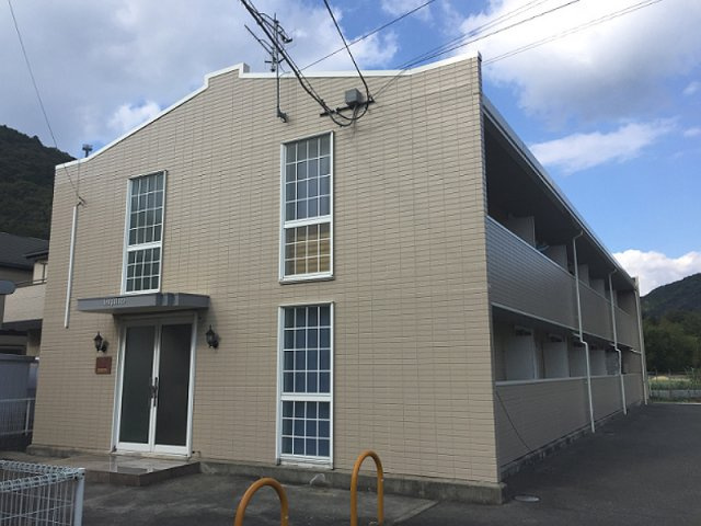 レオパレスセント・クロス