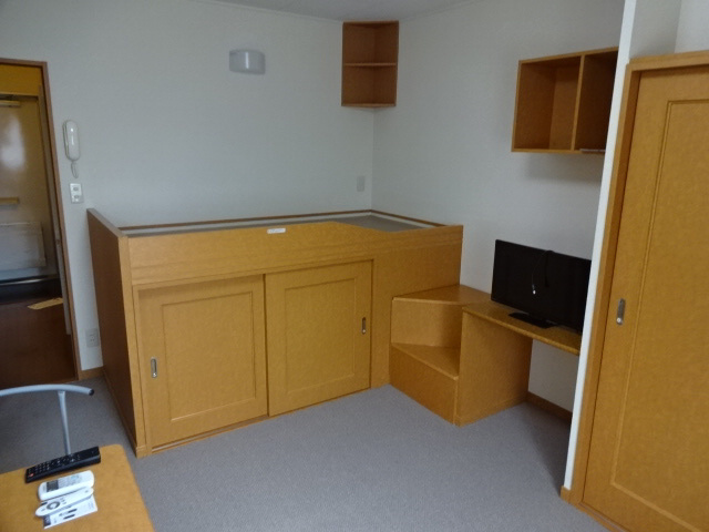 レオパレスＴＩＡ　Ⅱの居間・リビング