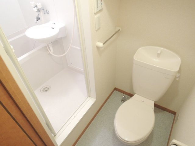レオパレス神屋町のトイレ