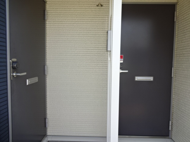 レオネクストタカス壱番館のエントランス
