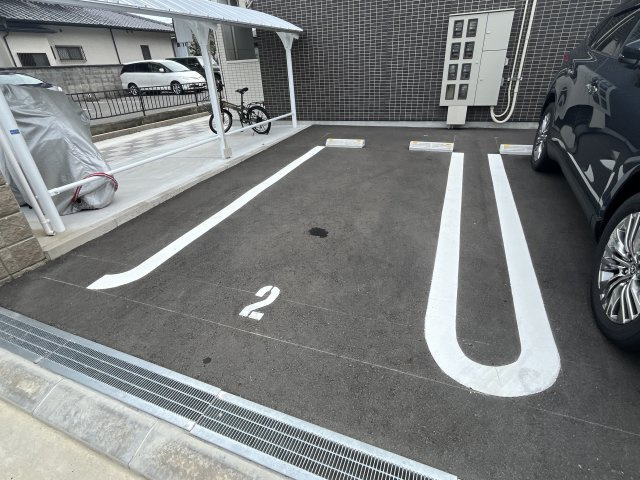 グラン・クレストの駐車場