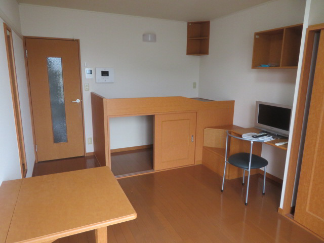 レオパレスＫＯＦＵの居間・リビング