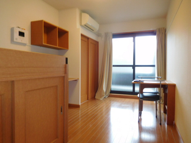 レオパレス伊伝居の寝室