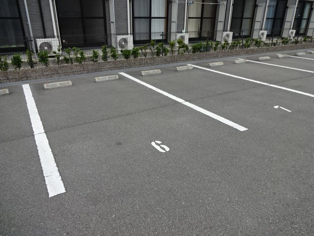 レオパレス喜多Ⅰの駐車場